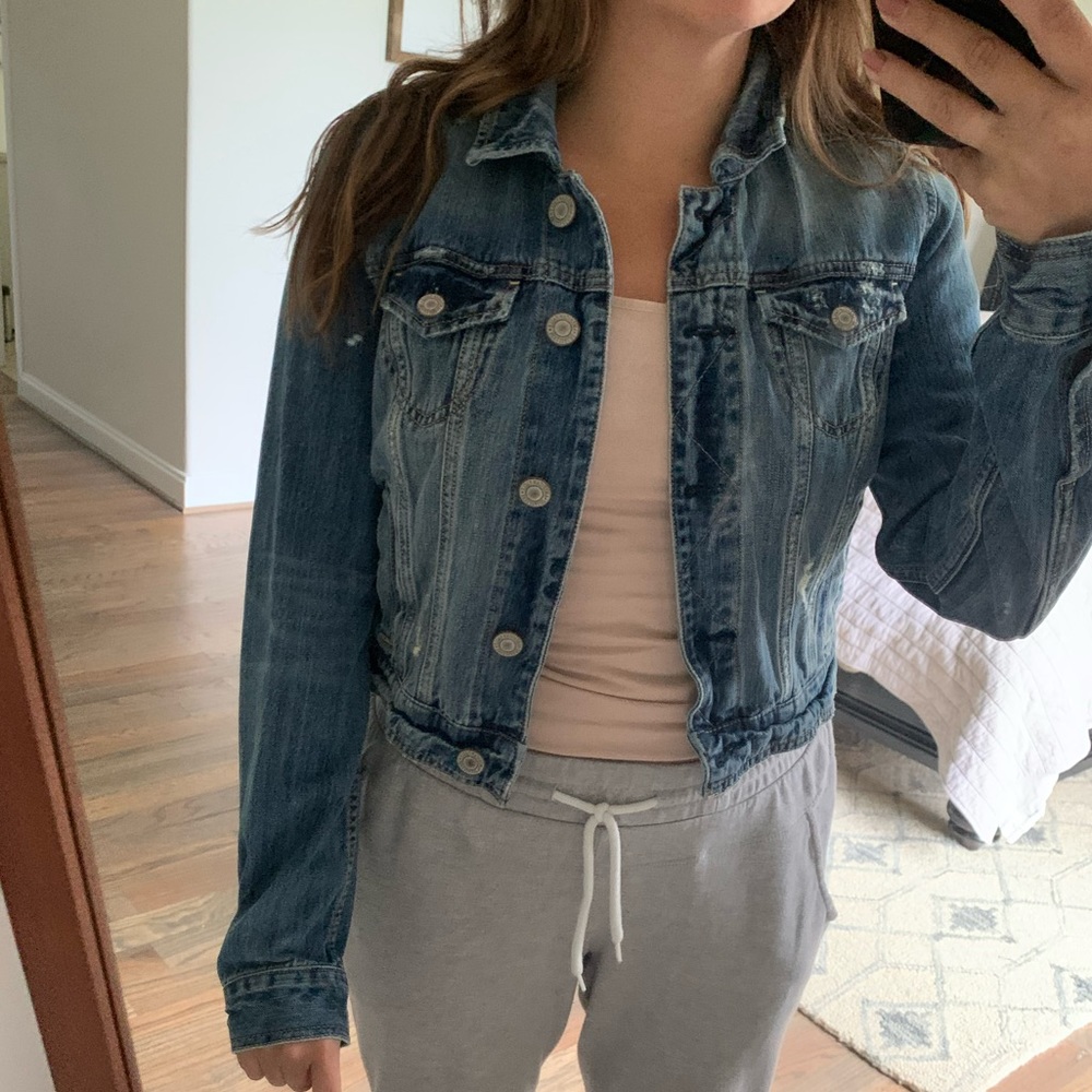 LAST CHANCE 🚨 American Eagle denim jacket - Picture 1 of 5